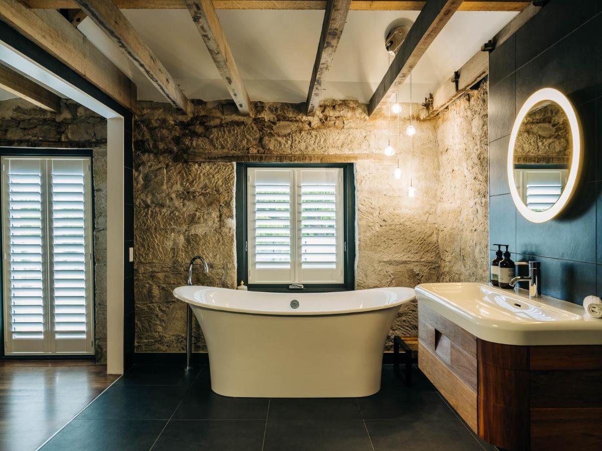 Bed and Breakfast Triabunna Barracks Экстерьер фото