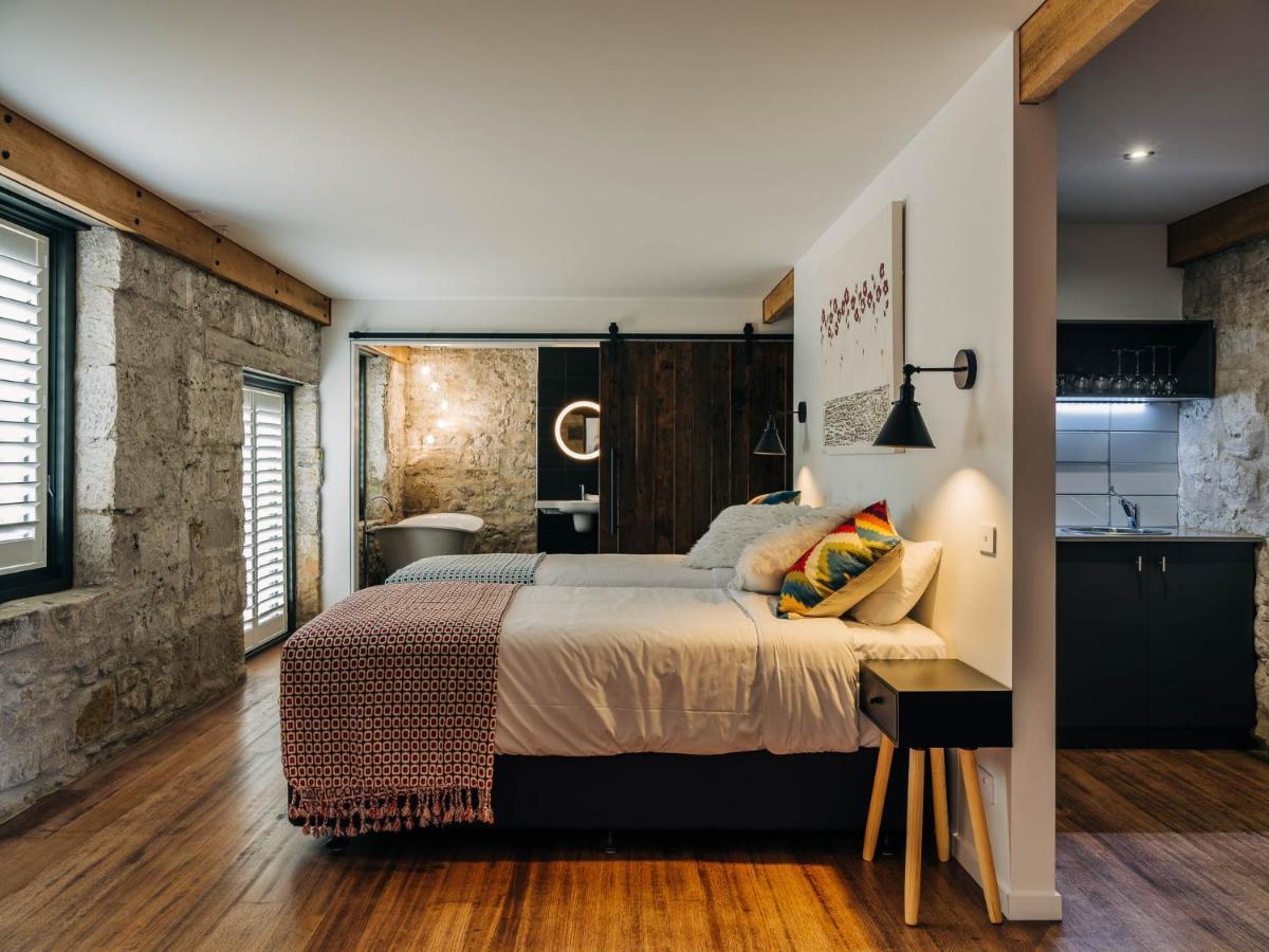 Bed and Breakfast Triabunna Barracks Экстерьер фото